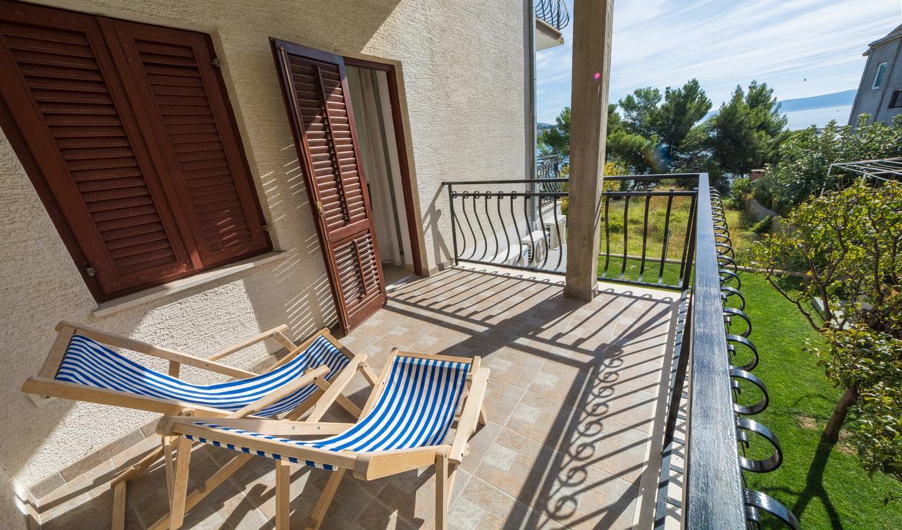 Rooms & Apartments Bruno Stobrec Exterior photo