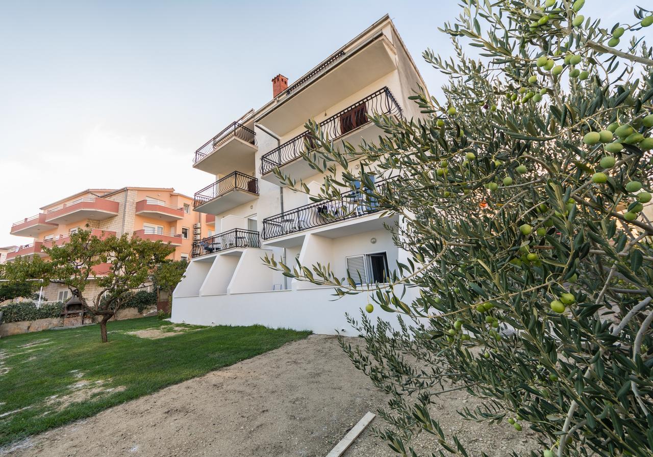 Rooms & Apartments Bruno Stobrec Exterior photo