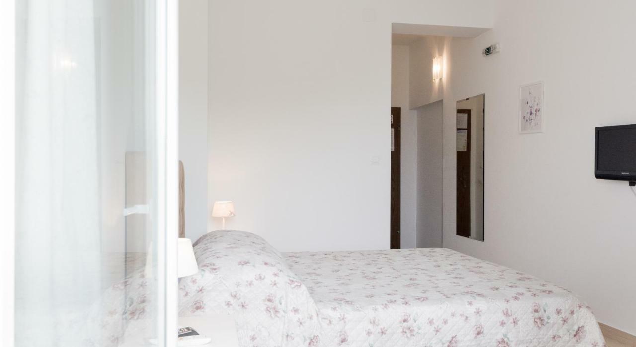 Rooms & Apartments Bruno Stobrec Exterior photo